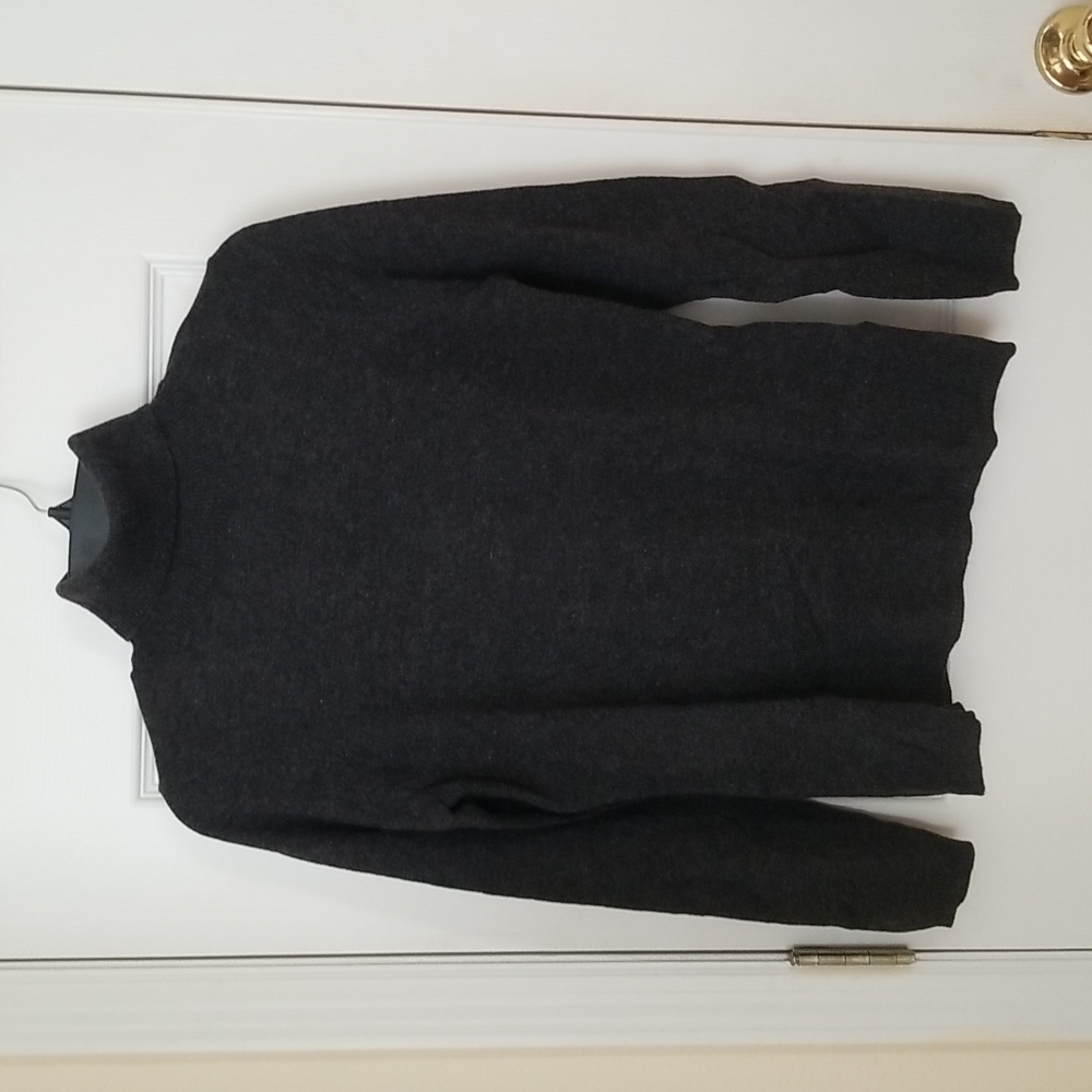 Ann Taylor Ladies Petite Cashmere Turtleneck Sweater